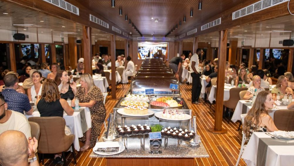 Dubai Marina Dinner Cruise with Entertainment Show